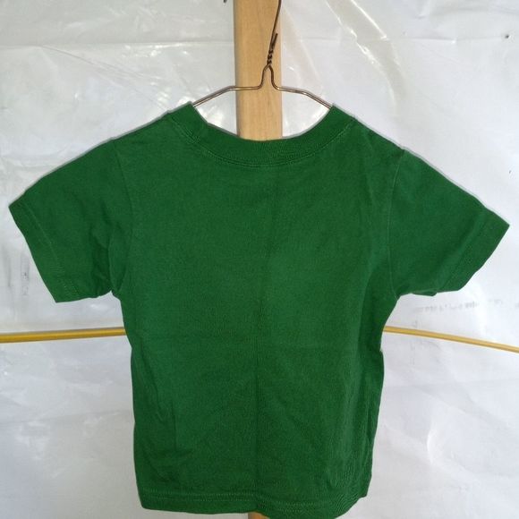 🐮 🐄 Children's Place Christmas T-Shirt - Picture 3 of 4